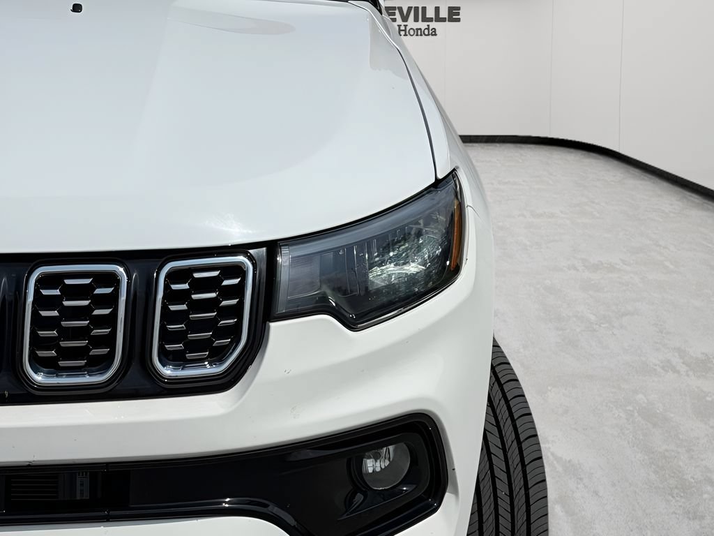Used 2024 Jeep Compass Limited AWD/4WD image 7