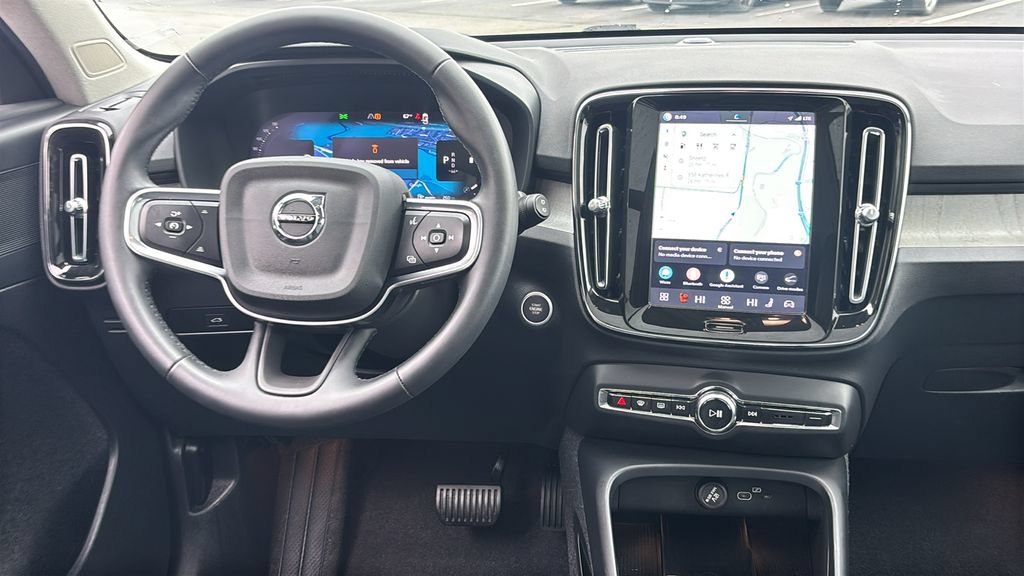 Certified 2024 Volvo XC40 B5 Plus w/ Climate Package AWD/4WD image 7
