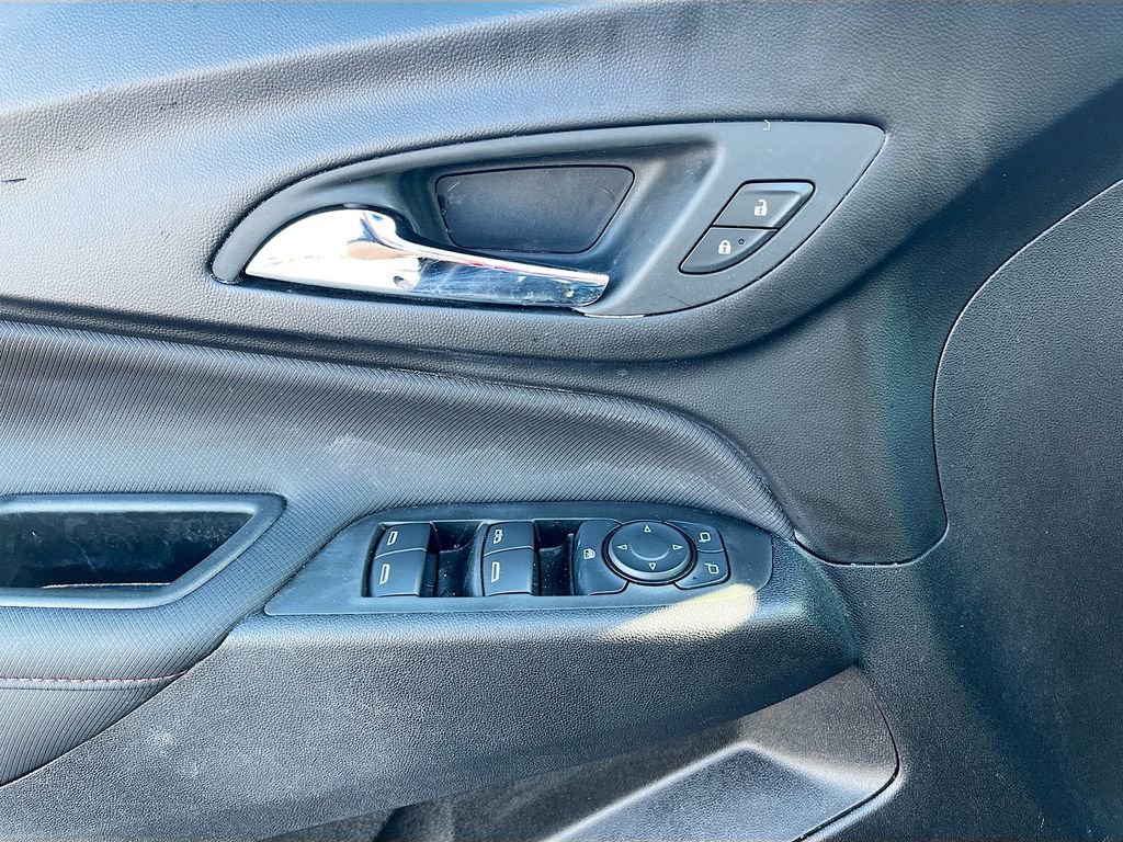 Used 2024 Chevrolet Equinox RS AWD/4WD image 16