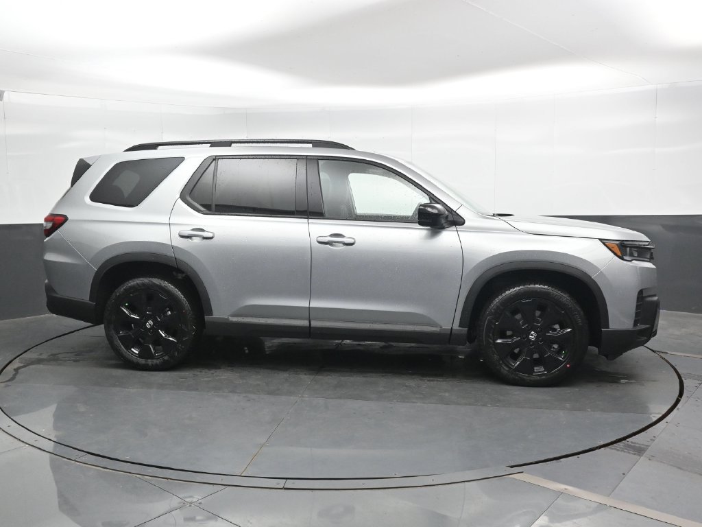 New 2026 Honda Pilot Black Edition image 3