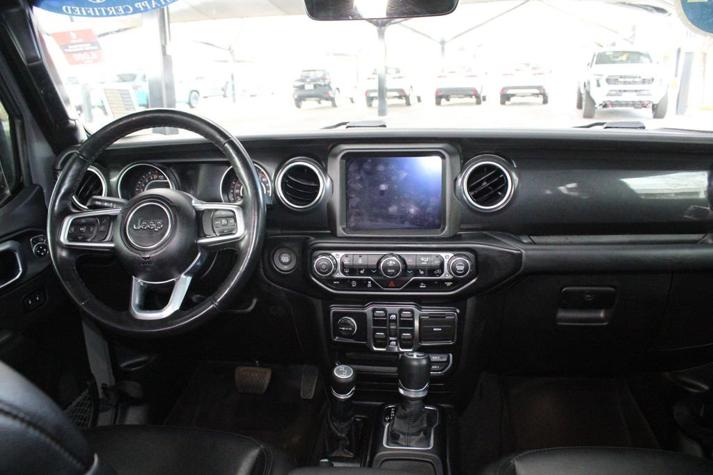 Used 2022 Jeep Wrangler Unlimited Sahara AWD/4WD image 22