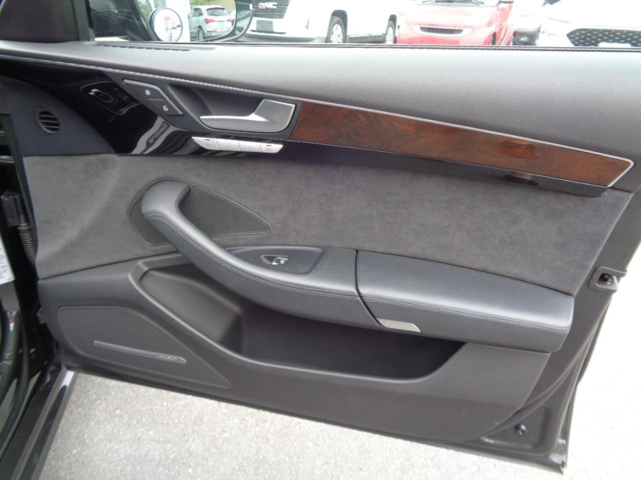 Used 2016 Audi A8 L 4.0T AWD/4WD image 25