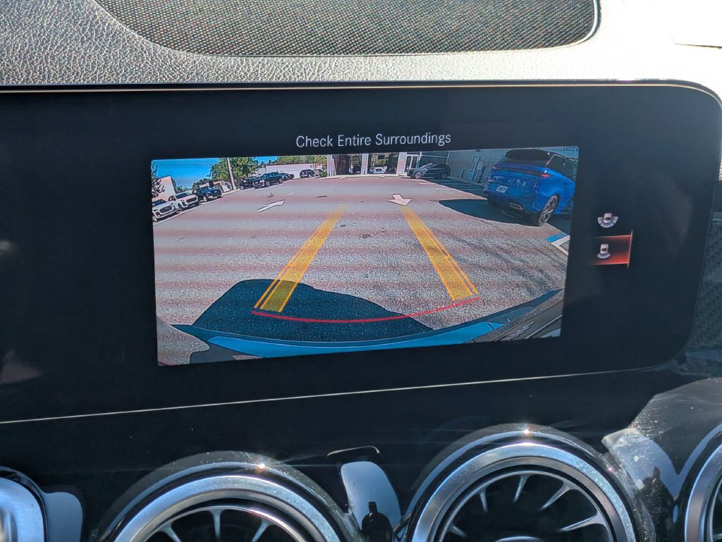 Used 2022 Mercedes-Benz GLB 250 image 27