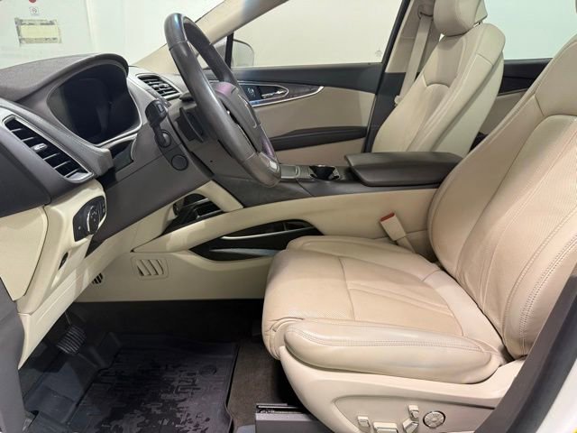 Used 2019 Lincoln Nautilus Reserve image 13