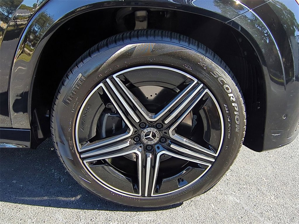 Used 2025 Mercedes-Benz GLE 350 4MATIC image 11