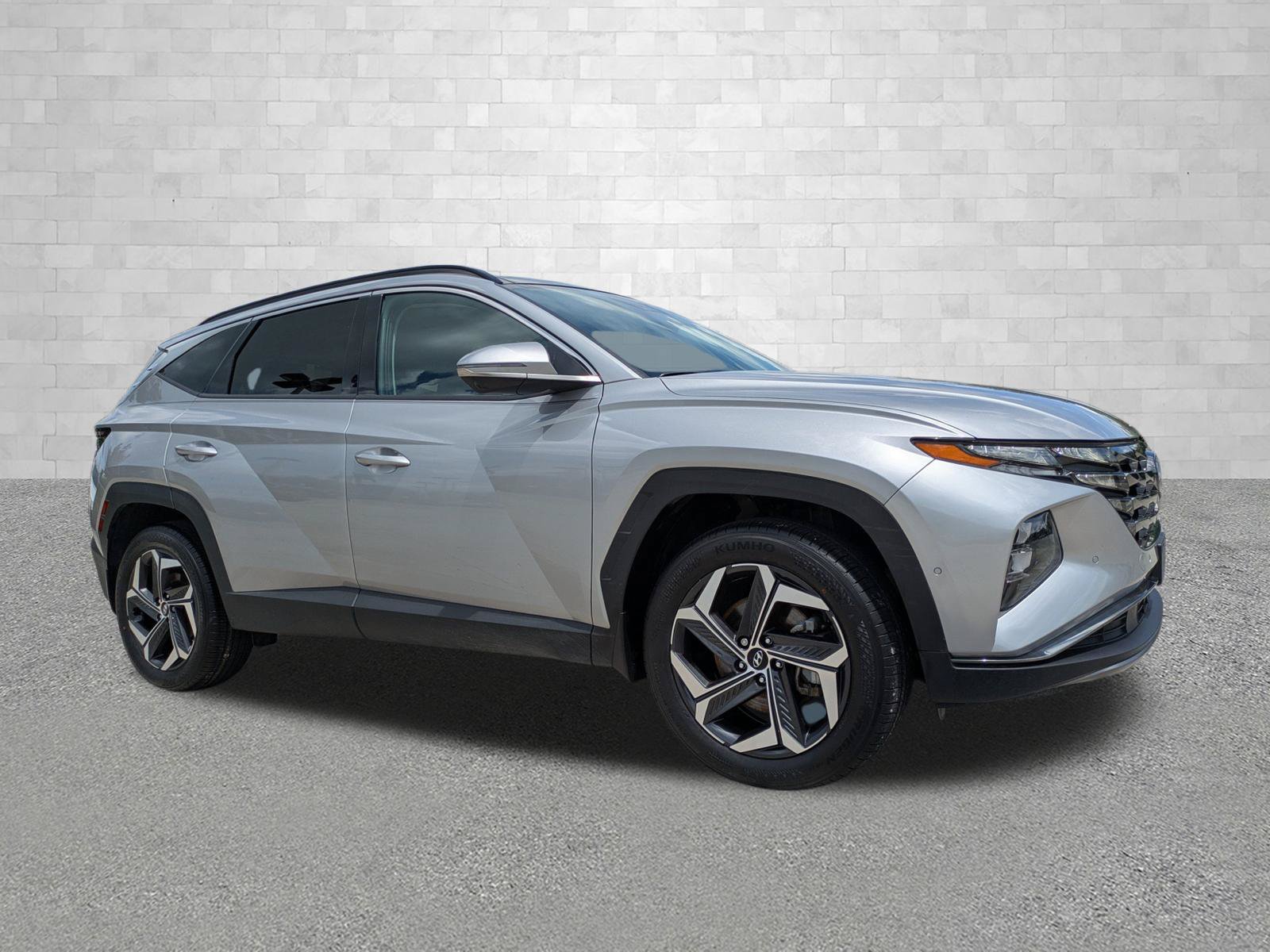 Certified 2022 Hyundai Tucson Limited w/ Cargo Package AWD/4WD image 1
