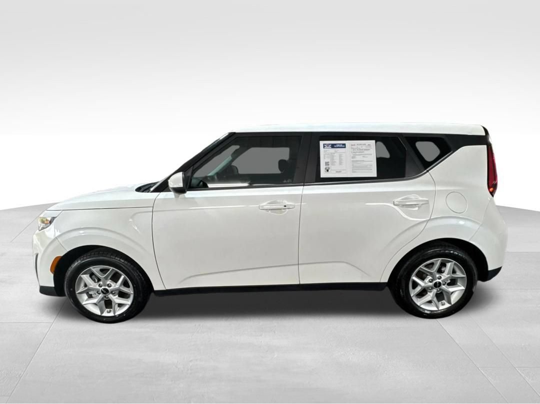 Used 2023 Kia Soul S FWD image 8