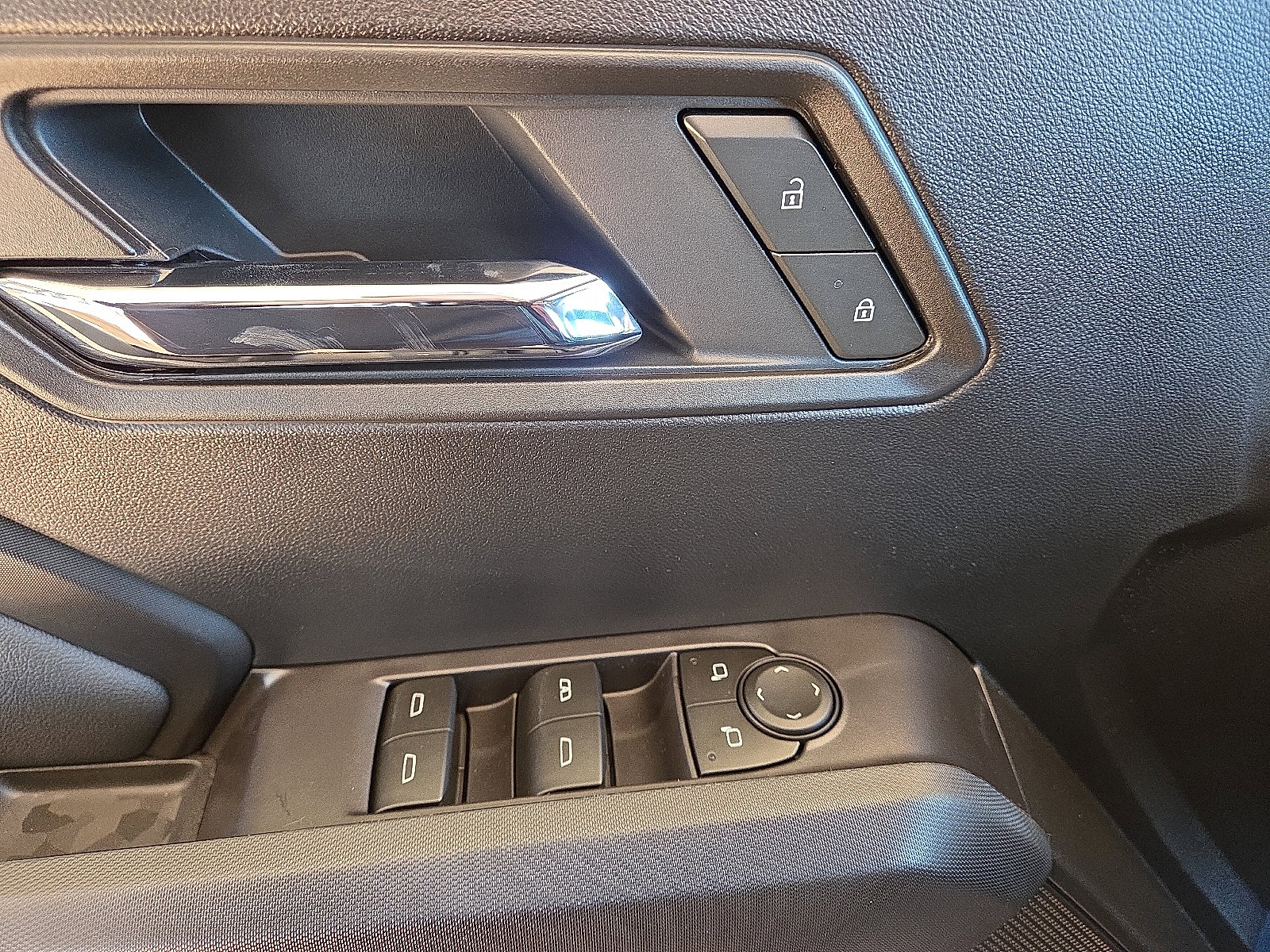 New 2026 GMC Canyon Elevation w/ Convenience Package image 9