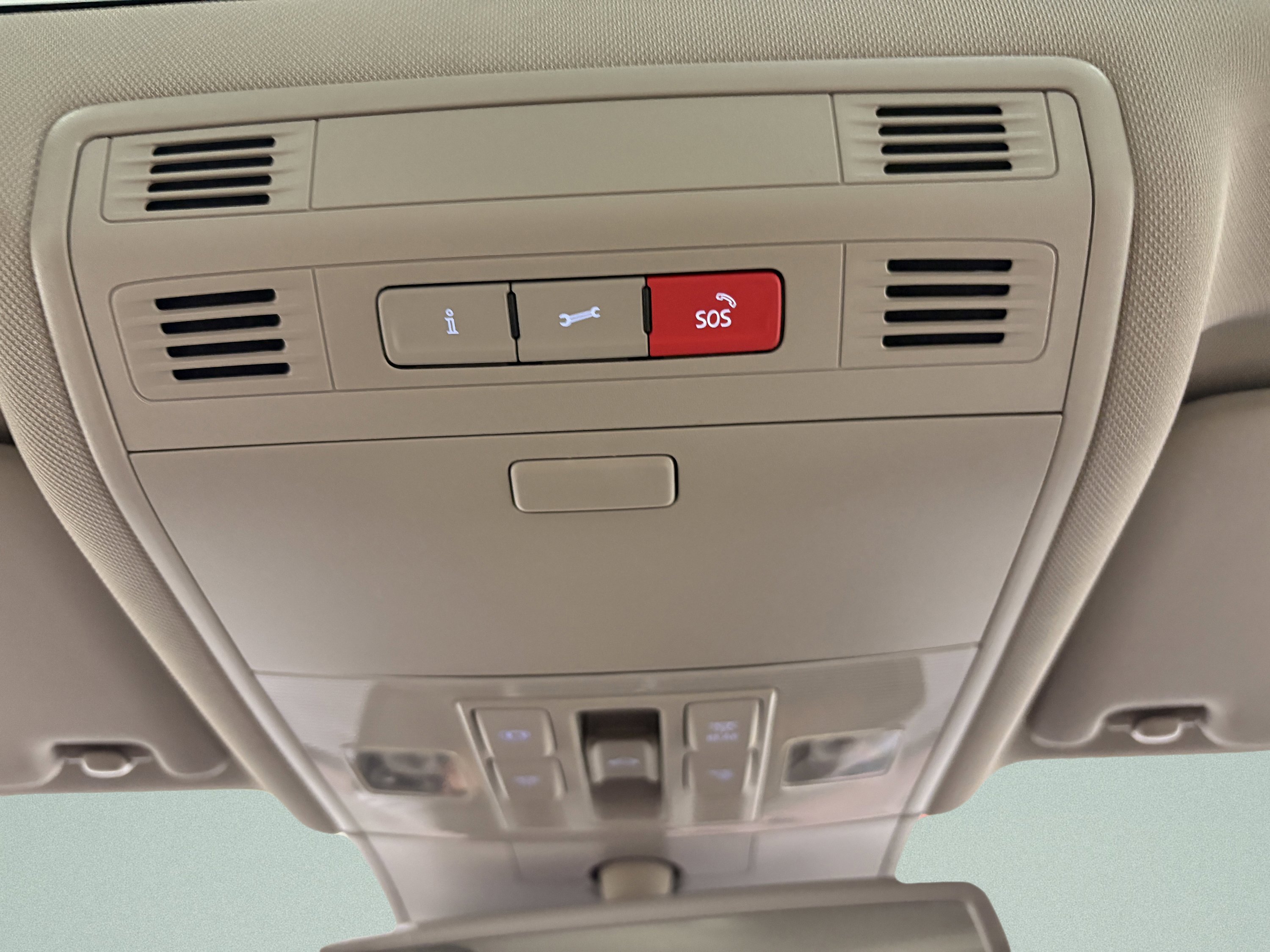 Used 2016 Volkswagen Golf SE w/ Lighting Package image 31