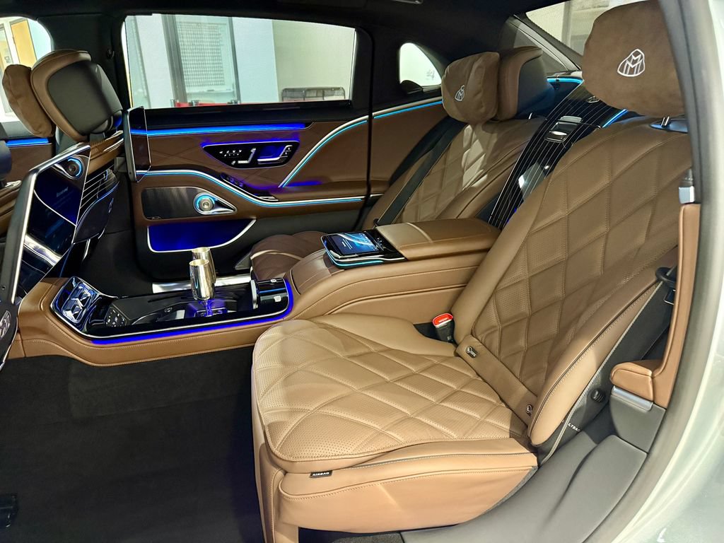 Used 2026 Mercedes-Benz Maybach S 680 4MATIC image 7