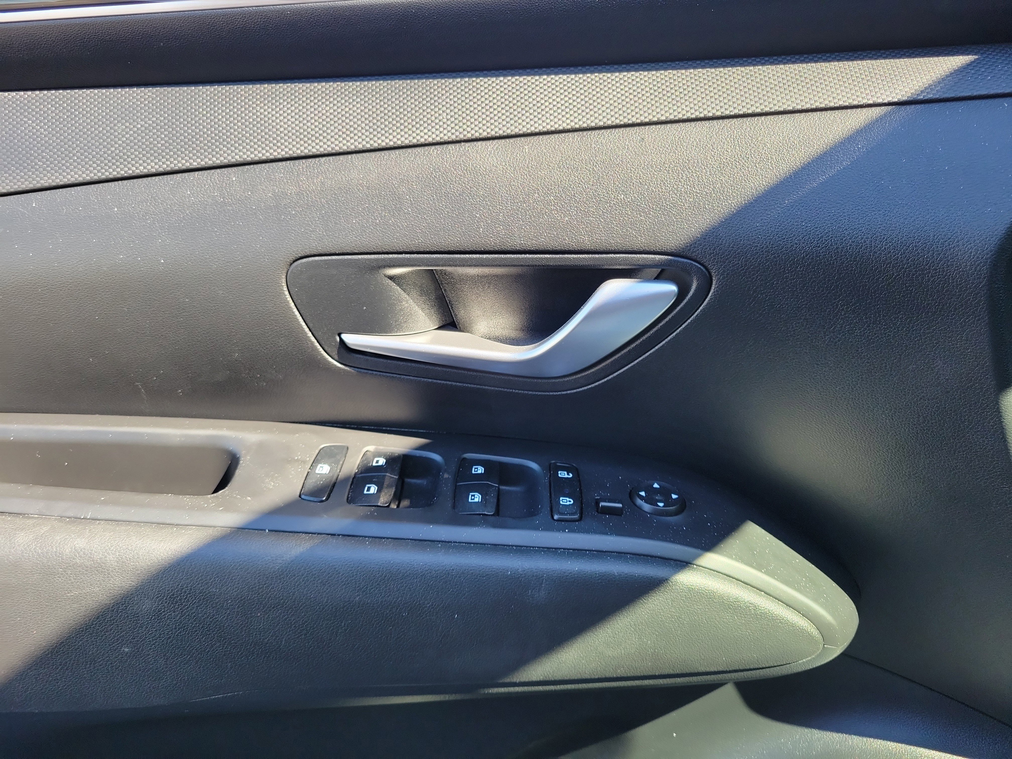 Used 2022 Hyundai Santa Cruz SEL image 17