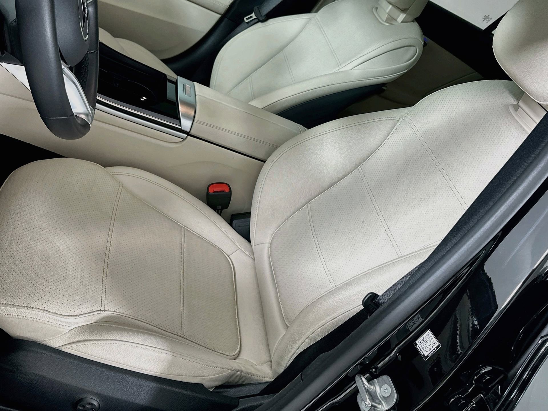 Certified 2025 Mercedes-Benz C 300 Sedan image 19