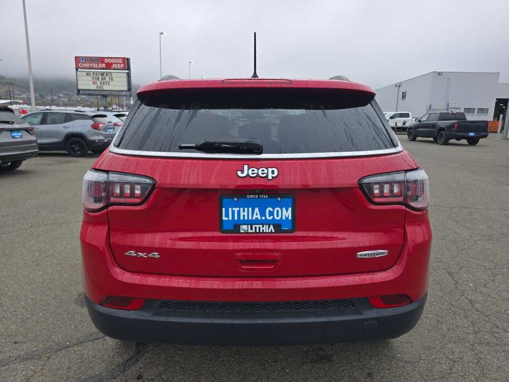 Used 2018 Jeep Compass Latitude w/ Cold Weather Group image 4