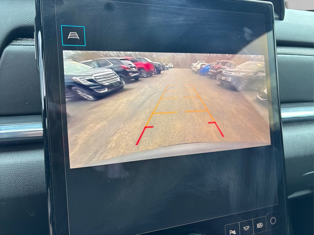 Used 2026 GMC Terrain Elevation image 32