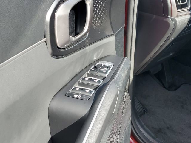 Certified 2025 Kia Sorento EX image 19