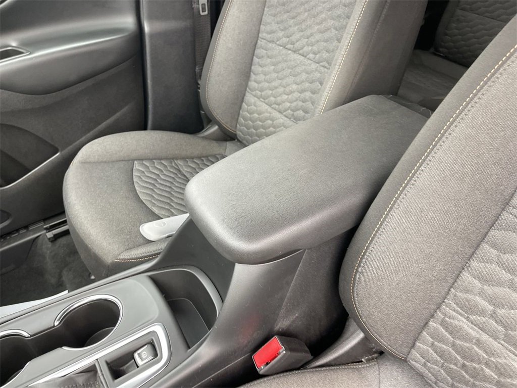 Used 2018 Chevrolet Equinox LT image 20