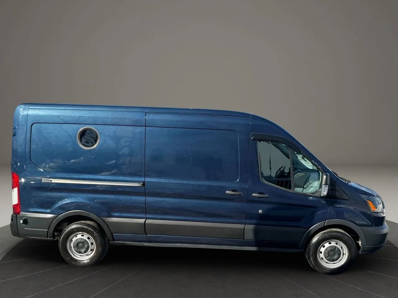 Used 2017 Ford Transit 250 Medium Roof w/Sliding Side Doo image 6