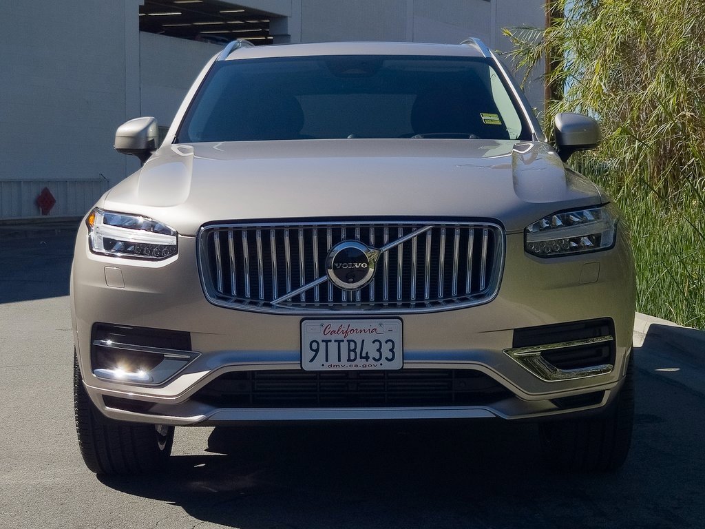 Used 2025 Volvo XC90 T8 Ultra w/ Protection Package Premier image 3