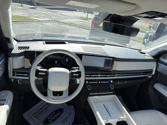 Used 2025 Hyundai Santa Fe Calligraphy image 14