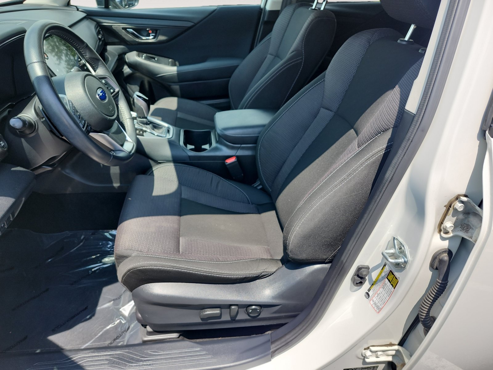 Used 2025 Subaru Outback Premium AWD/4WD image 9
