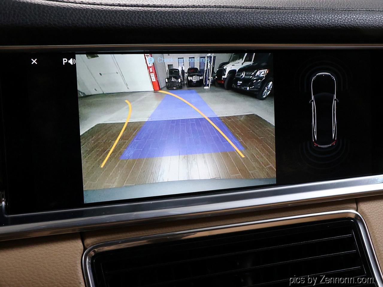 Used 2017 Porsche Panamera Sedan image 23