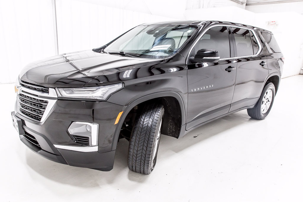 Used 2023 Chevrolet Traverse LS w/ Safety Package FWD image 2