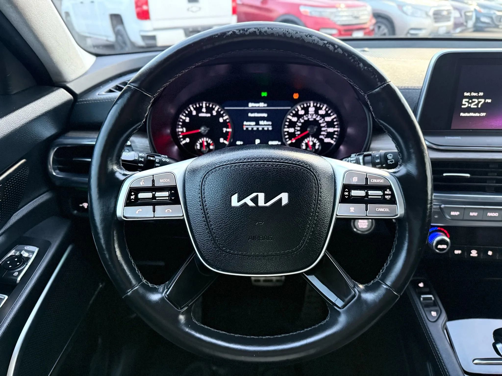 Used 2022 Kia Telluride SX w/ SX Prestige Package image 32