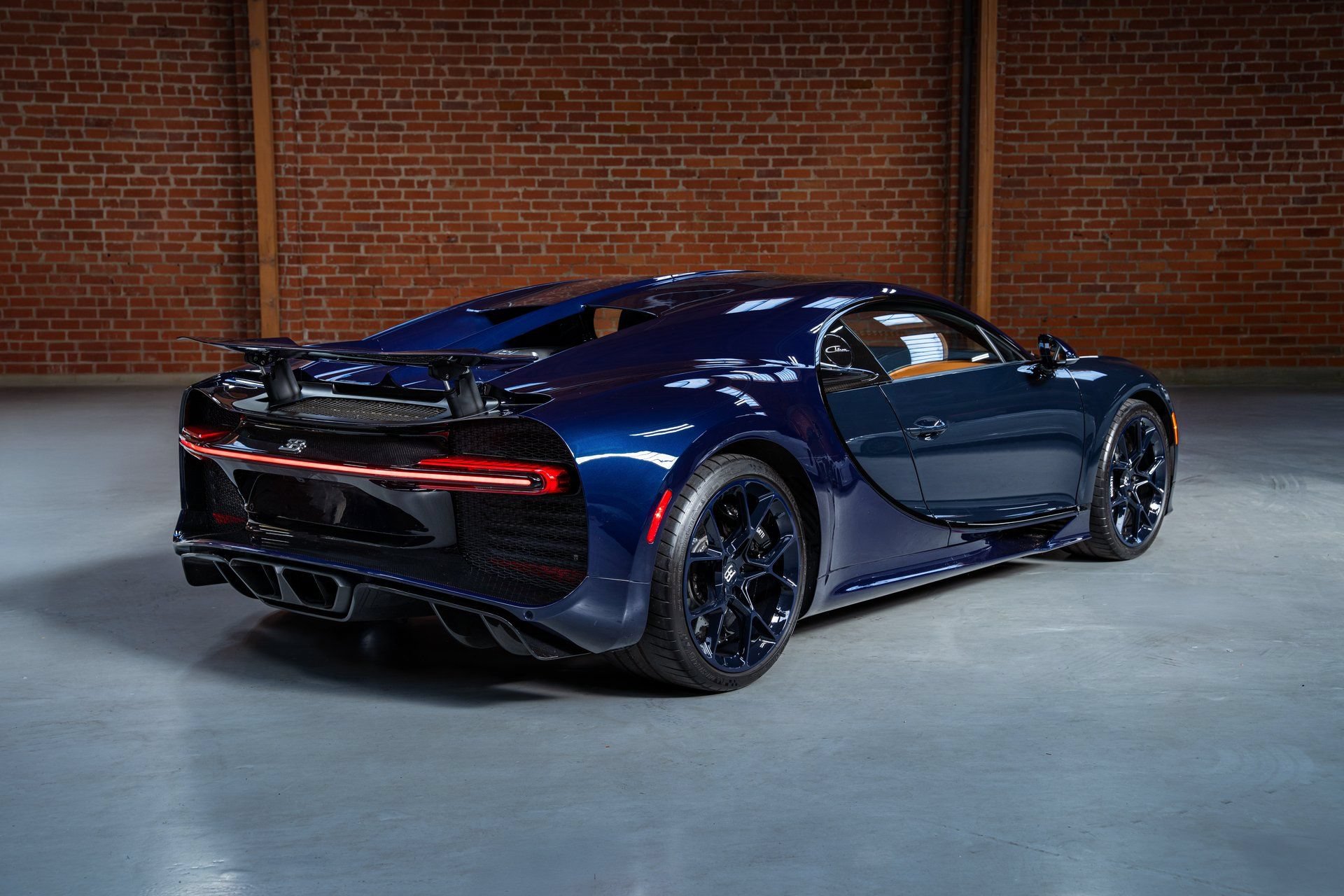 Used 2023 Bugatti Chiron AWD/4WD image 4