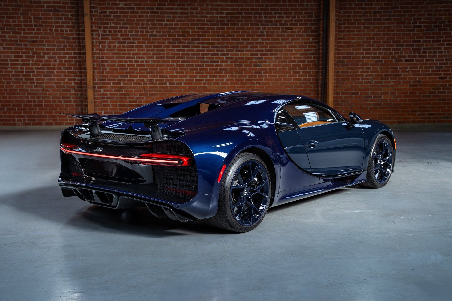 Used 2023 Bugatti Chiron AWD/4WD image 4