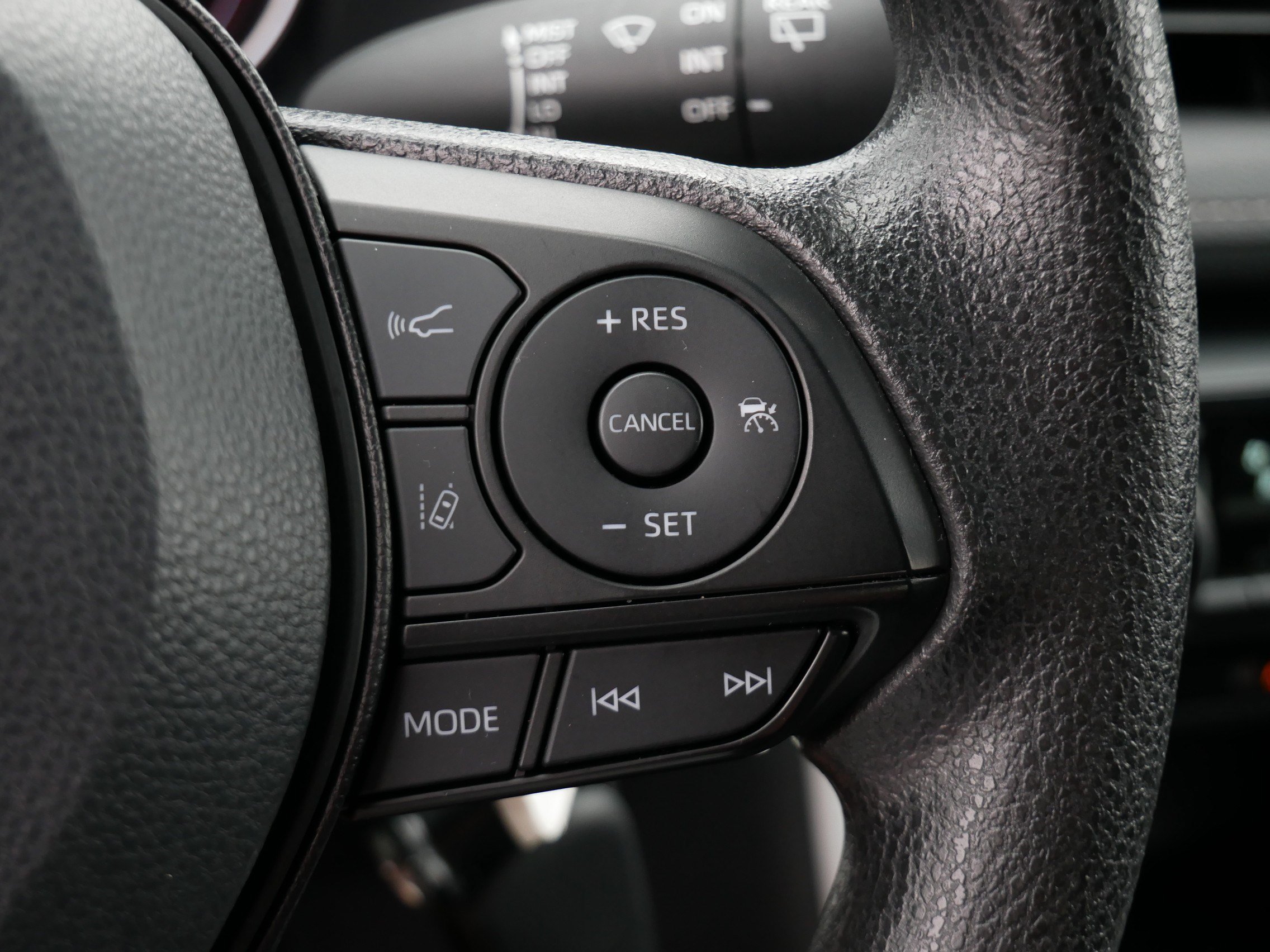 Certified 2025 Toyota RAV4 LE AWD/4WD image 25