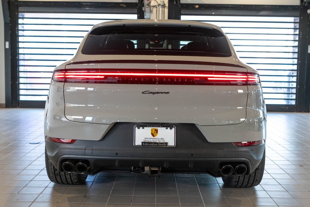 New 2025 Porsche Cayenne Coupe AWD/4WD image 8