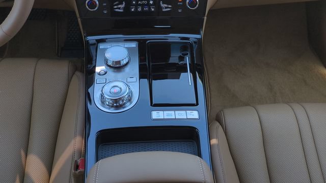 Certified 2025 Genesis G80 2.5T AWD/4WD image 14