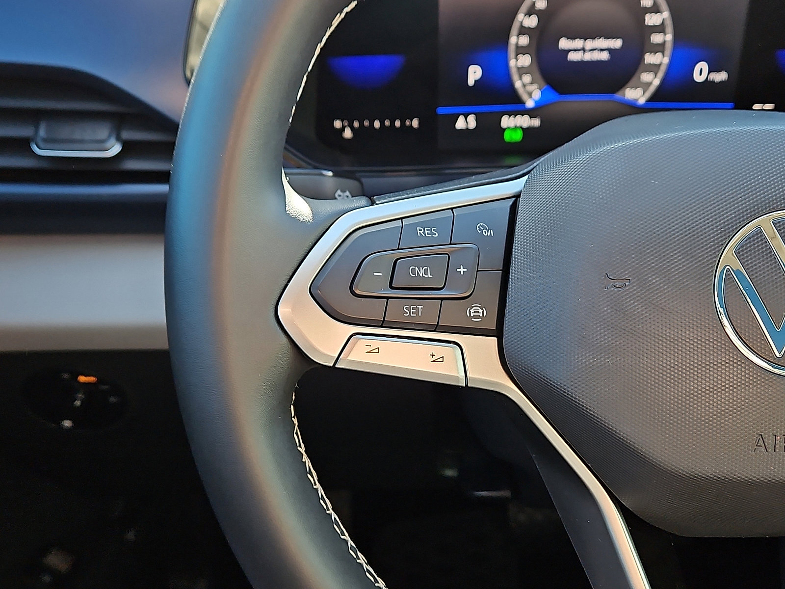 Certified 2022 Volkswagen Taos SE w/ Panoramic Sunroof Package image 16