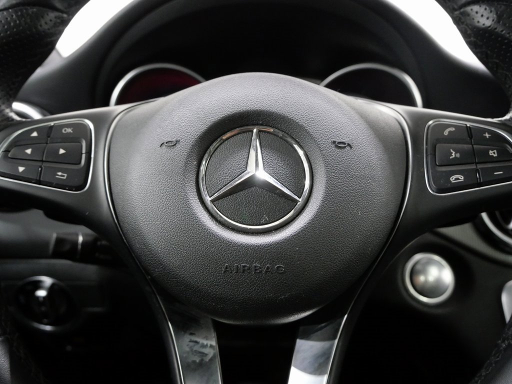 Used 2019 Mercedes-Benz GLA 250 4MATIC image 18