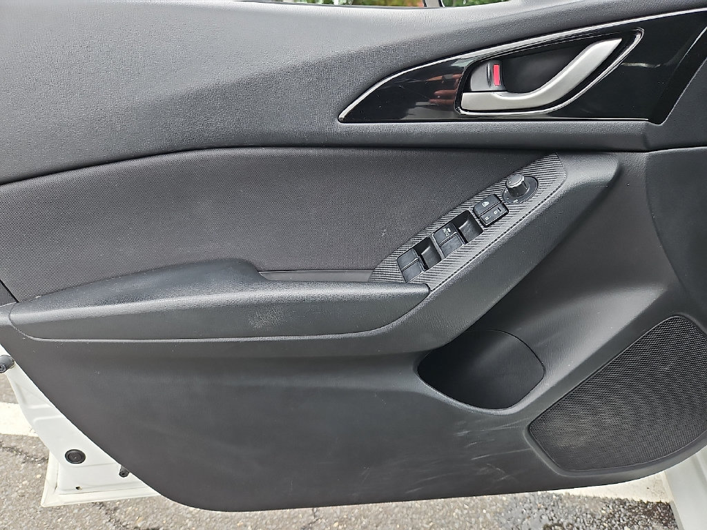 Used 2016 MAZDA MAZDA3 i Sport FWD image 13