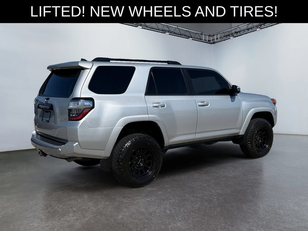Used 2023 Toyota 4Runner TRD Off-Road Premium AWD/4WD image 3