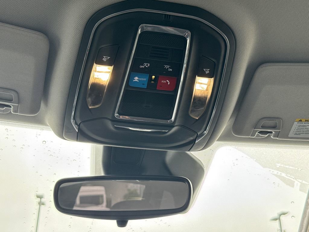 Certified 2023 Jeep Grand Cherokee Laredo w/ MOPAR Finishing Package image 23