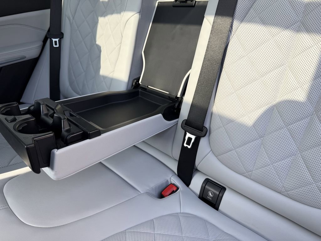 Used 2025 BMW X5 sDrive40i w/ M Sport Package image 12