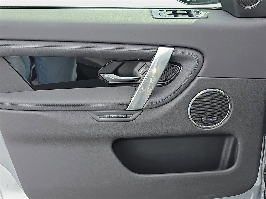 Used 2021 Land Rover Discovery Sport SE image 30