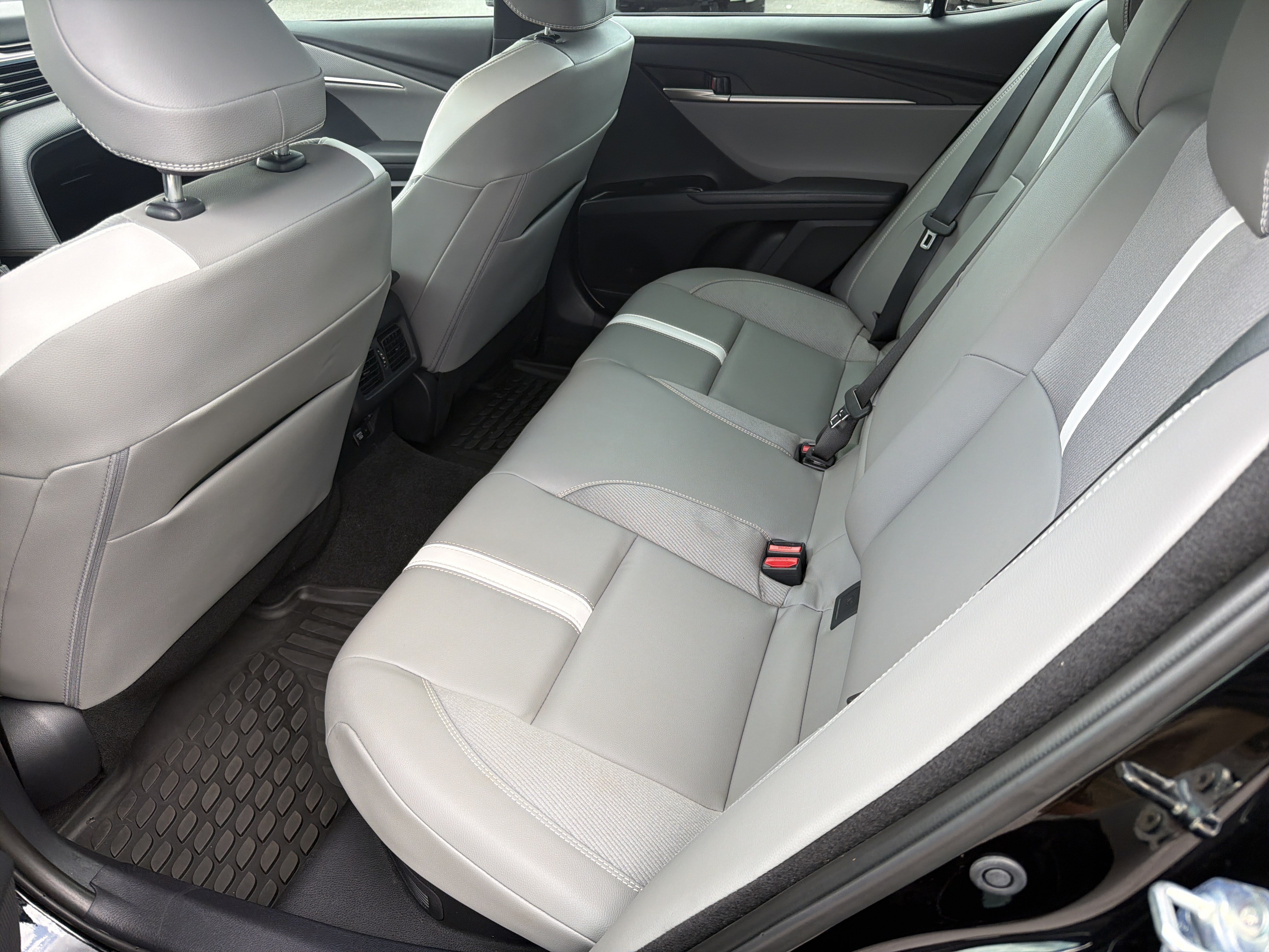 Certified 2025 Toyota Camry SE w/ Convenience Package FWD image 30