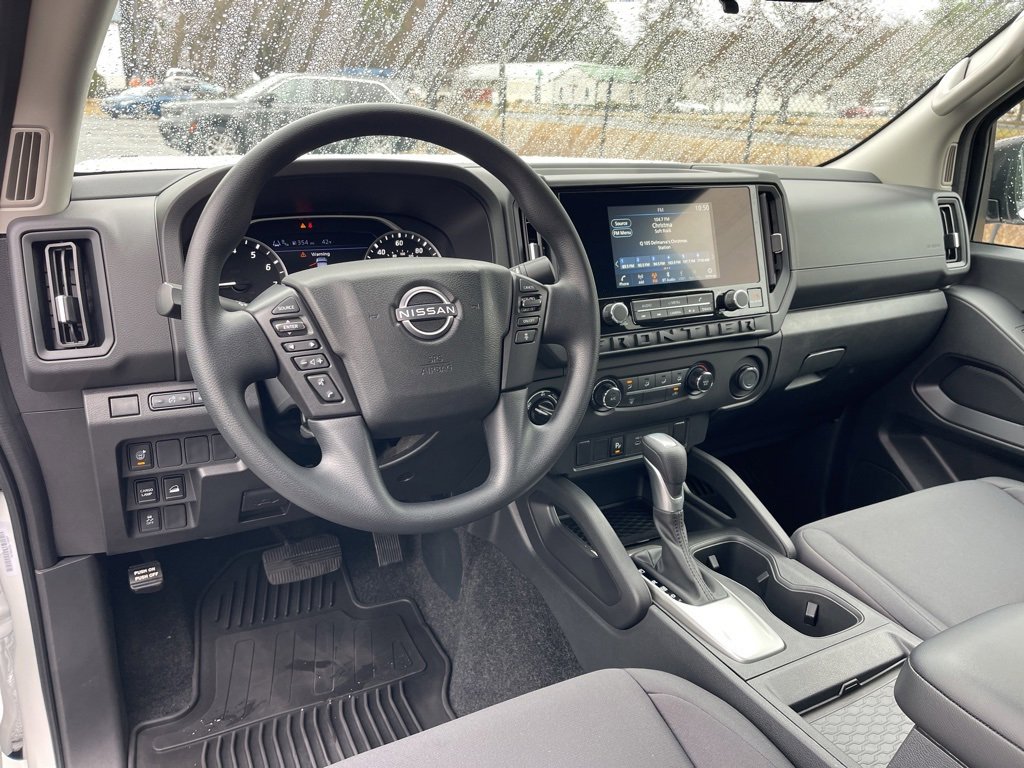 Used 2025 Nissan Frontier S image 8