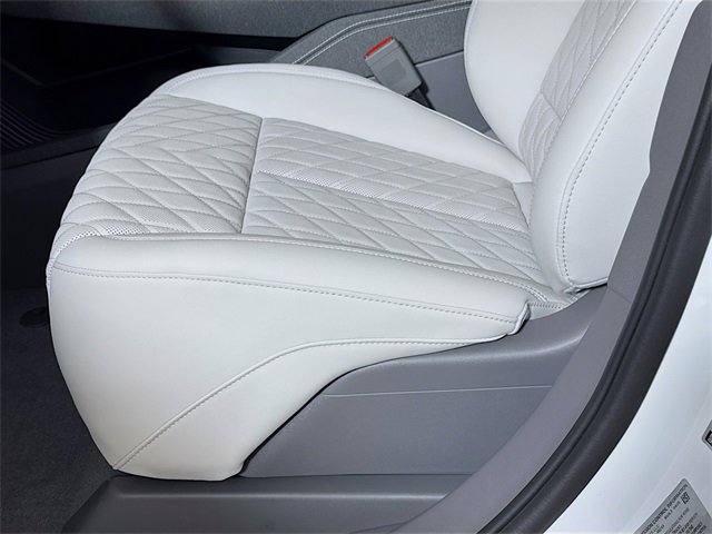 New 2025 Cadillac Escalade IQ Luxury 1 w/ Smart Trailering package image 17