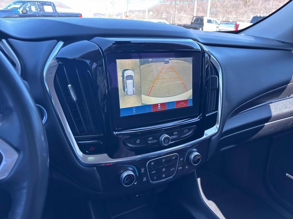 Used 2018 Chevrolet Traverse LT image 17