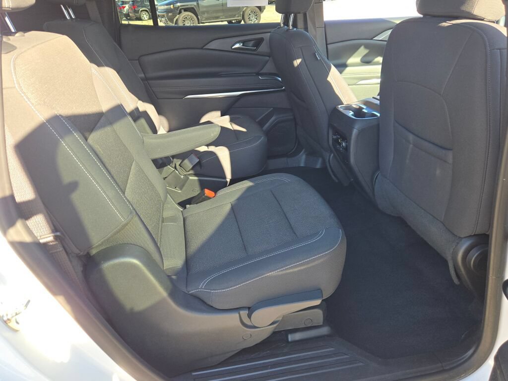 Used 2024 Chevrolet Traverse LT AWD/4WD image 10