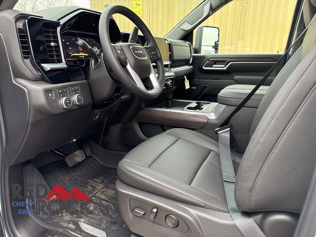 New 2026 GMC Sierra 2500 SLT w/ SLT Premium Package image 10