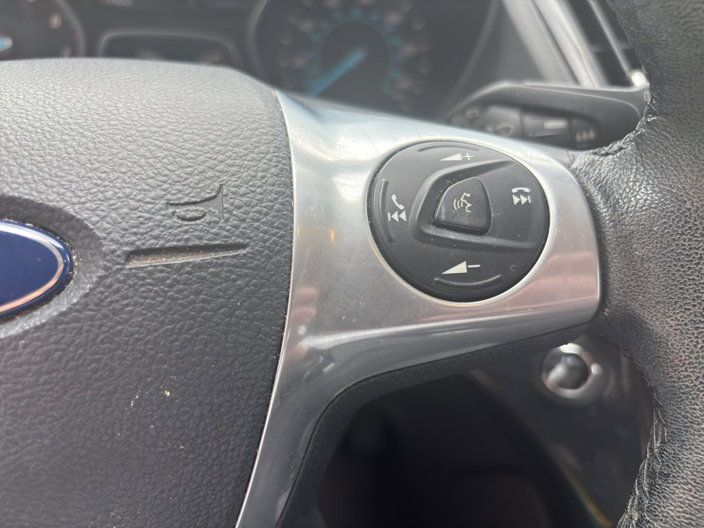 Used 2015 Ford Escape Titanium image 9