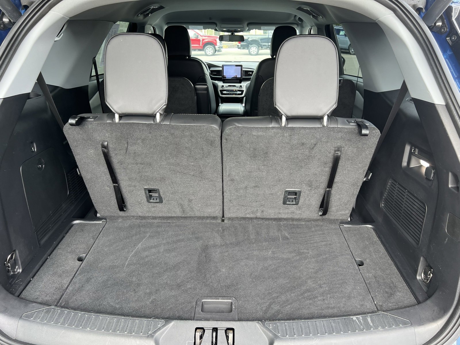 Used 2023 Ford Explorer XLT w/ Equipment Group 202A image 35
