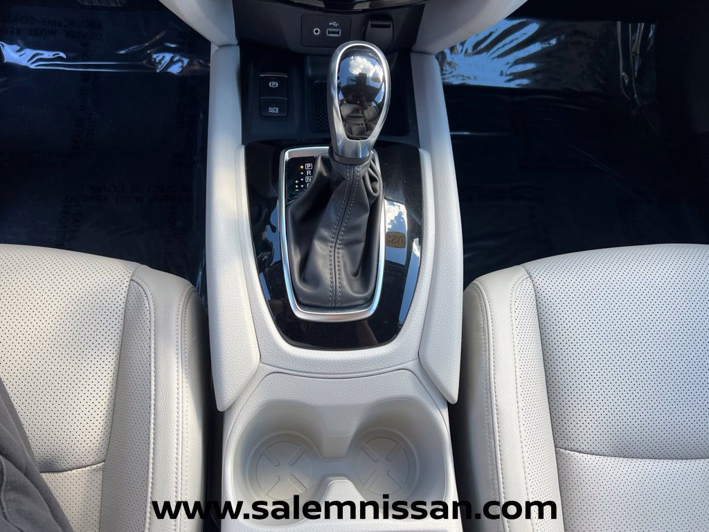 Used 2022 Nissan Rogue Sport SL AWD/4WD image 10