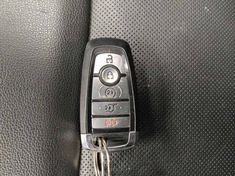 Used 2024 Ford Explorer Limited image 32