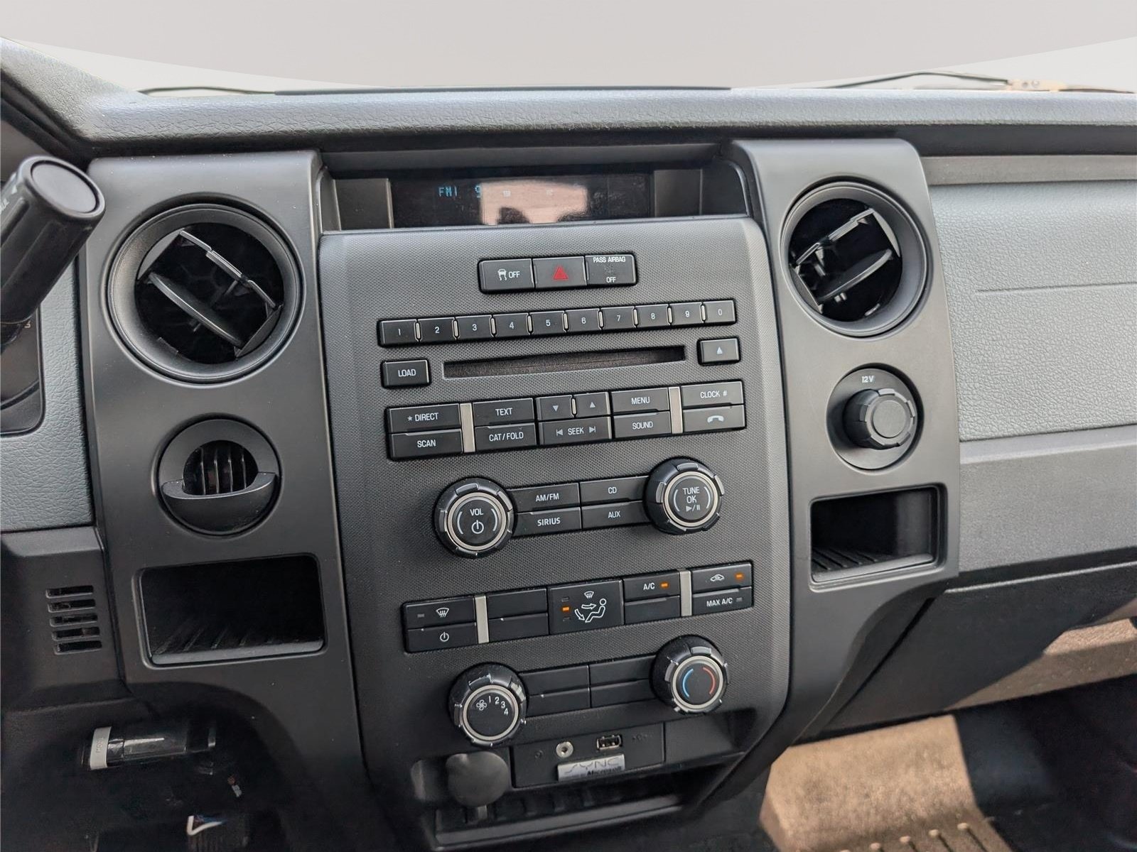 Used 2013 Ford F150 STX w/ Mid Equipment Group RWD image 21